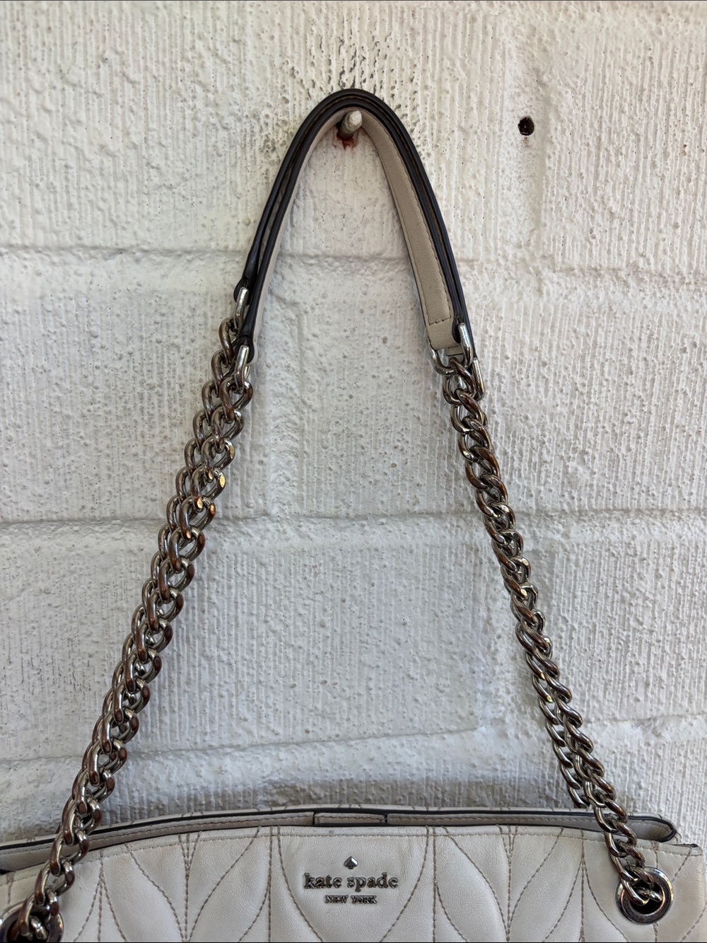 kate spade Medium Convertible Briar Lane Quilted White Shoulder Bag - Picture 4 of 10
